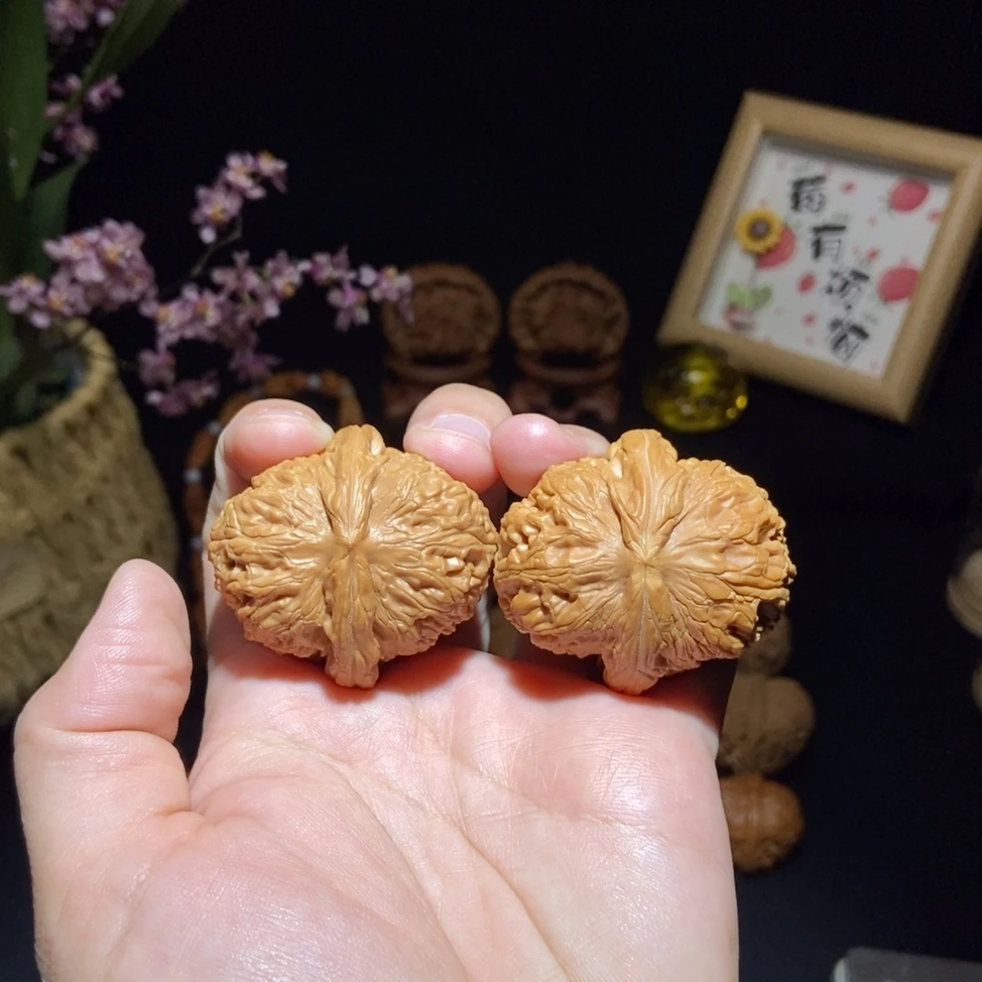 猴头核桃吊坠44元宝