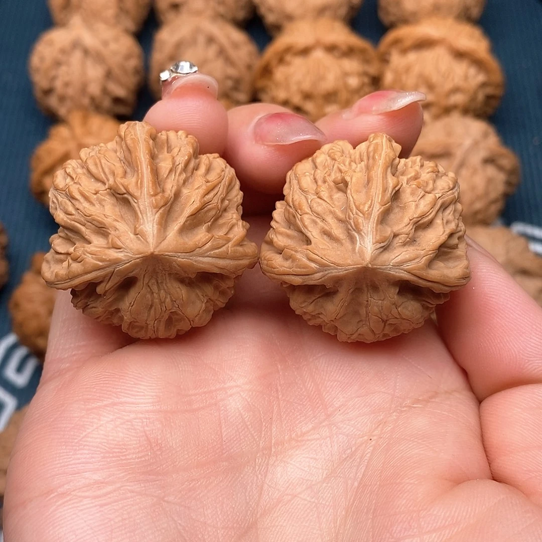 文玩核桃吊坠玉龙33