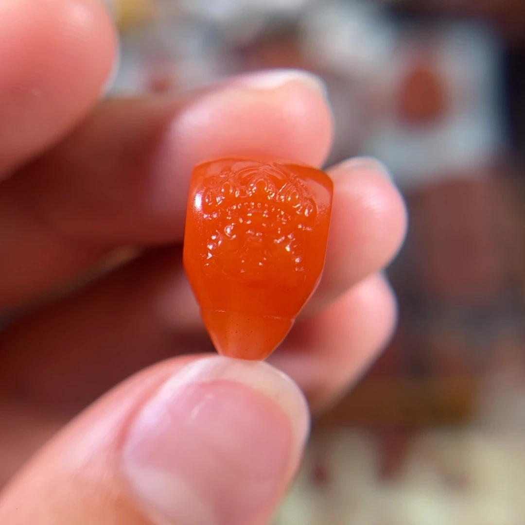 南红玛瑙未镶嵌黄财神三通对孔10.7