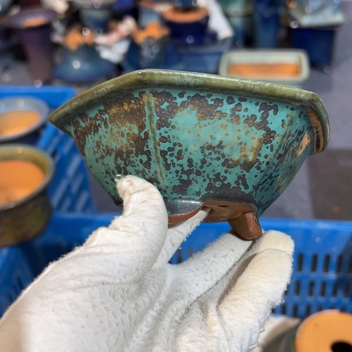 当代觉象花盆艺术作品
