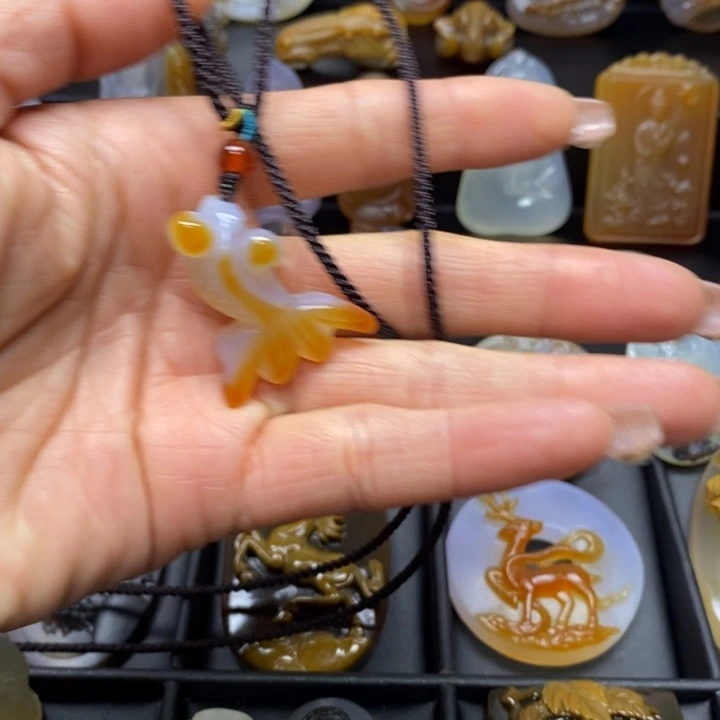 玛瑙/玉髓未镶嵌吊坠(不含链)