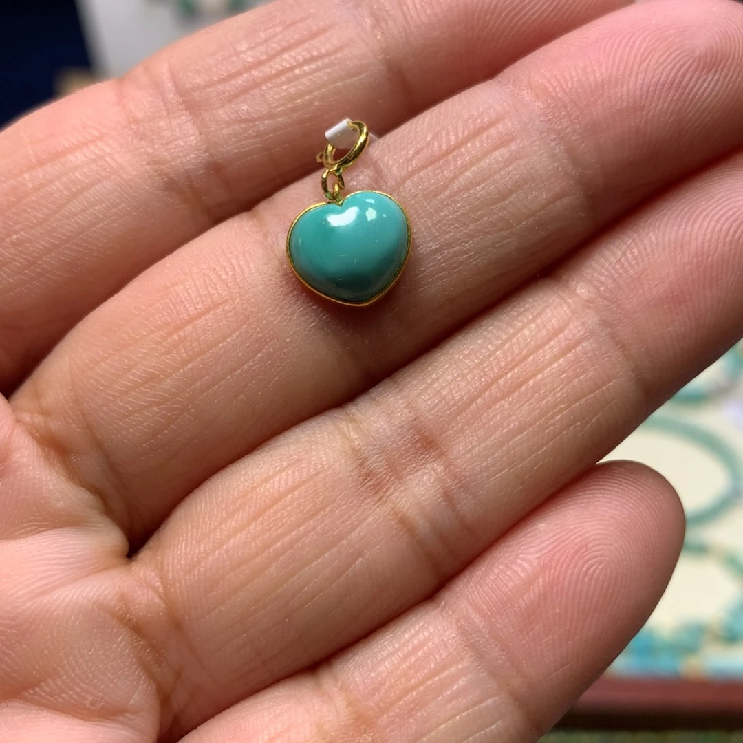 绿松石18K金镶嵌挂件