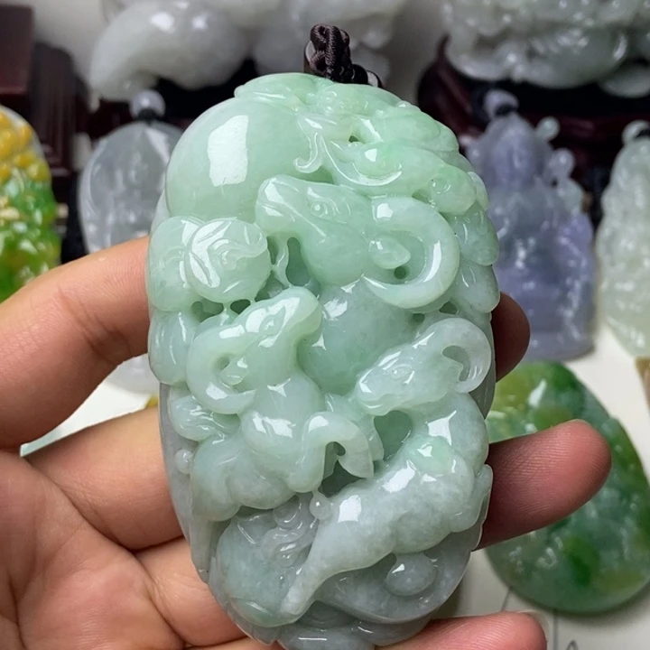 翡翠未镶嵌把件三羊开泰