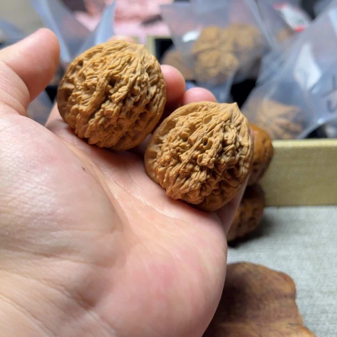 文玩核桃吊坠43全品虎头