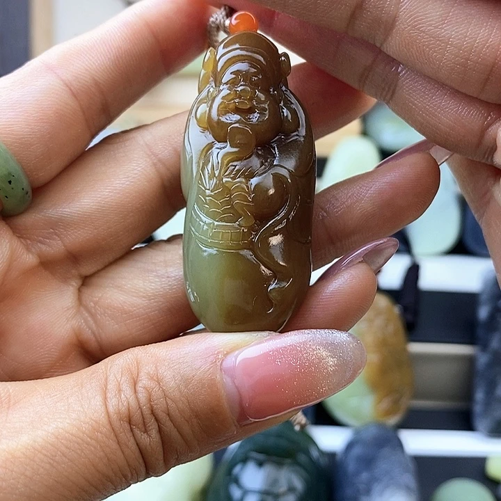 和田玉未镶嵌颈饰且末糖财神财源滚滚来精美吊坠