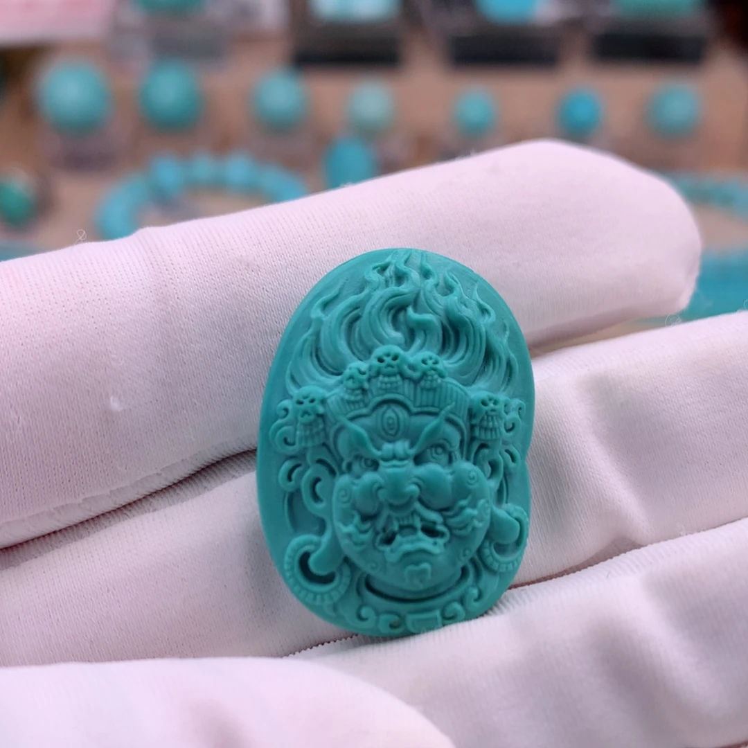 绿松石未镶嵌珠宝奇石