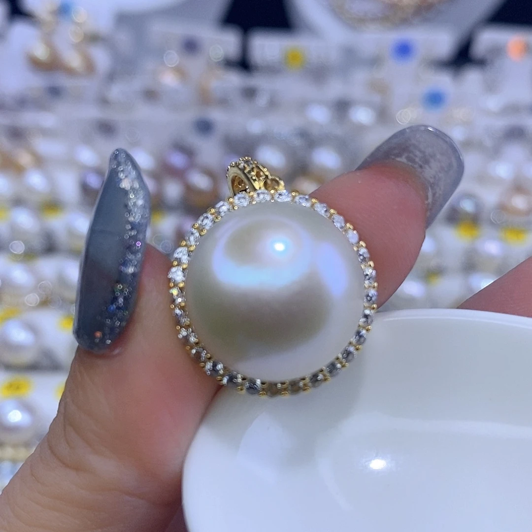 淡水珍珠合金颈饰