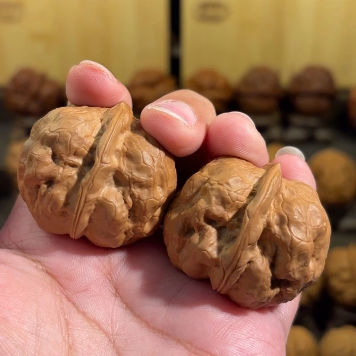 文玩核桃吊坠月**好疙瘩包