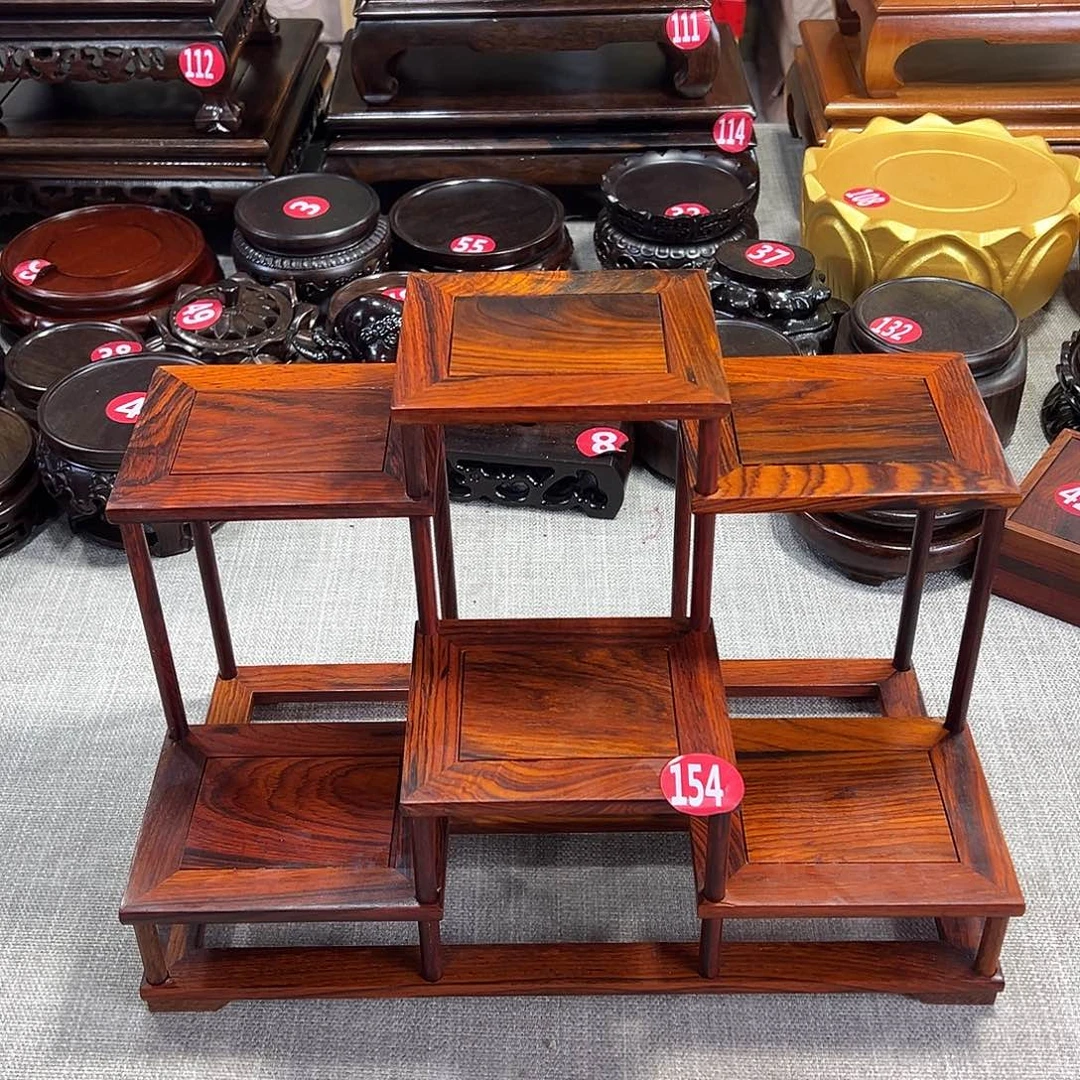 红木底座精雕工艺品