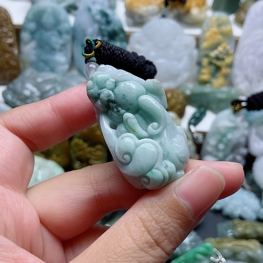 翡翠未镶嵌颈饰翡翠