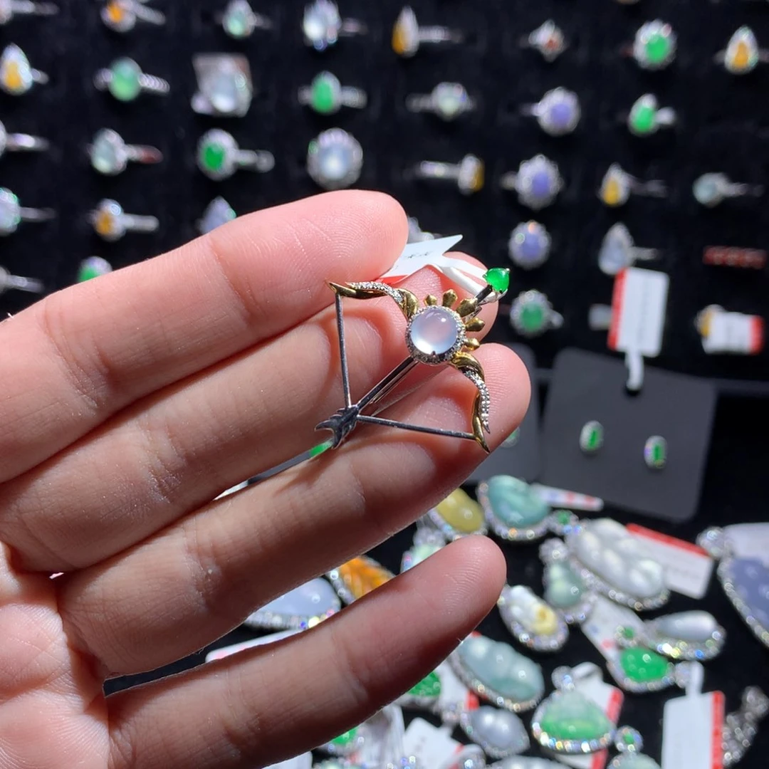 翡翠颈饰银S925镶嵌天然翡翠