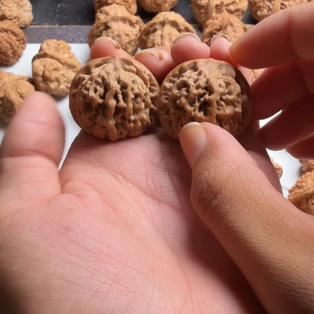 ****流文玩核桃把件秦闷