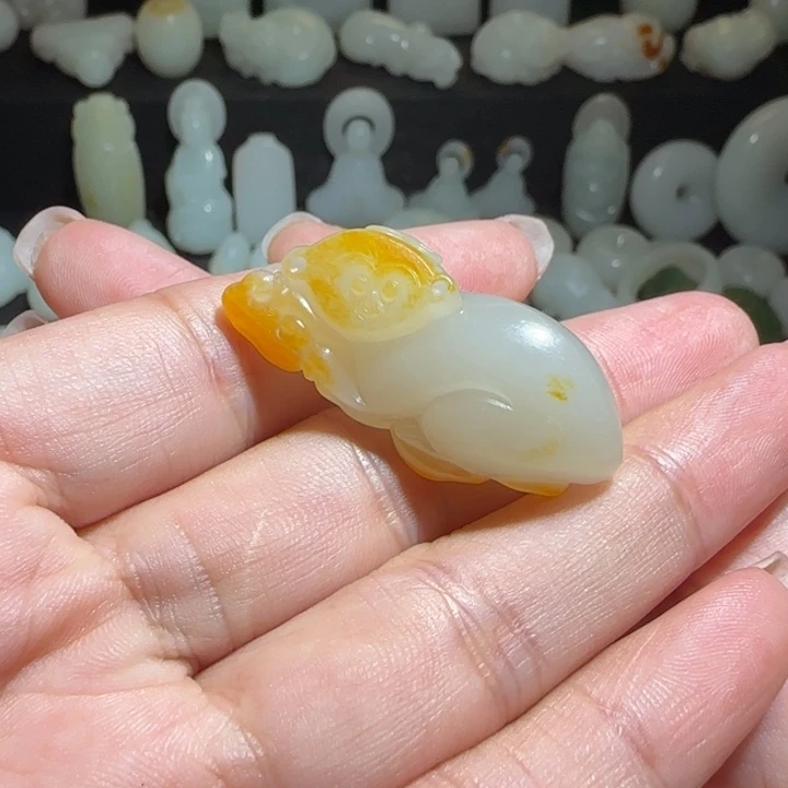 和田玉颈饰未镶嵌不***缘