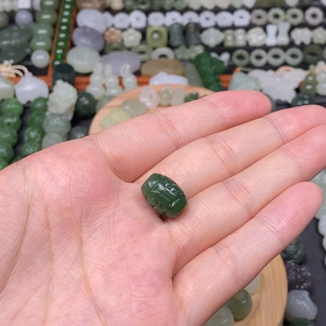 竞***航颈饰未镶嵌和田玉