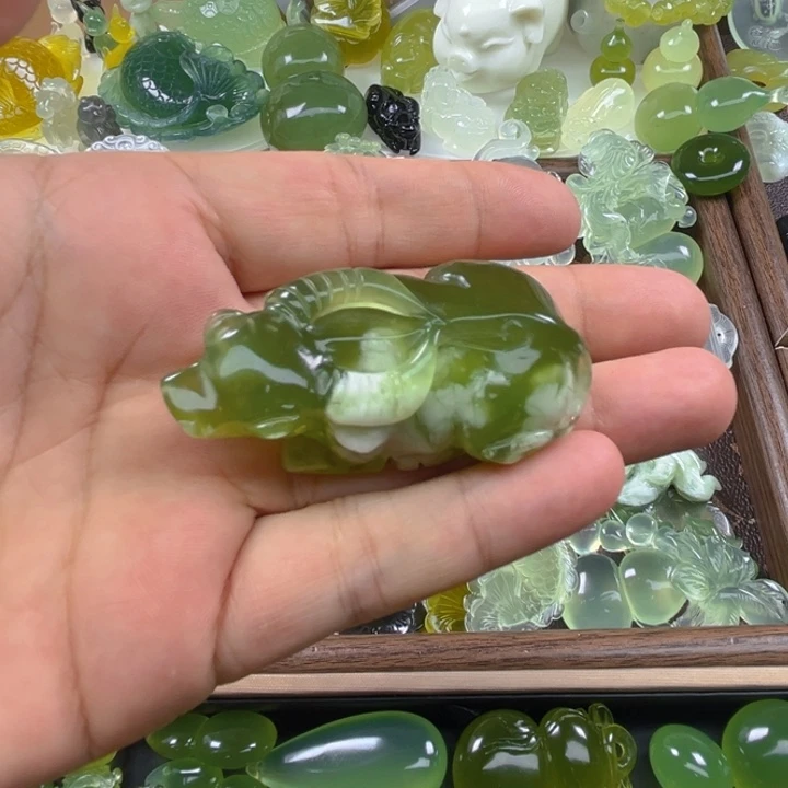岫玉未镶嵌吊坠(不含链)洋****翔