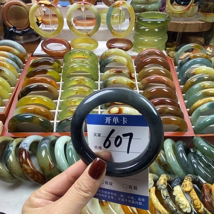 蛇纹石玉未镶嵌手镯58