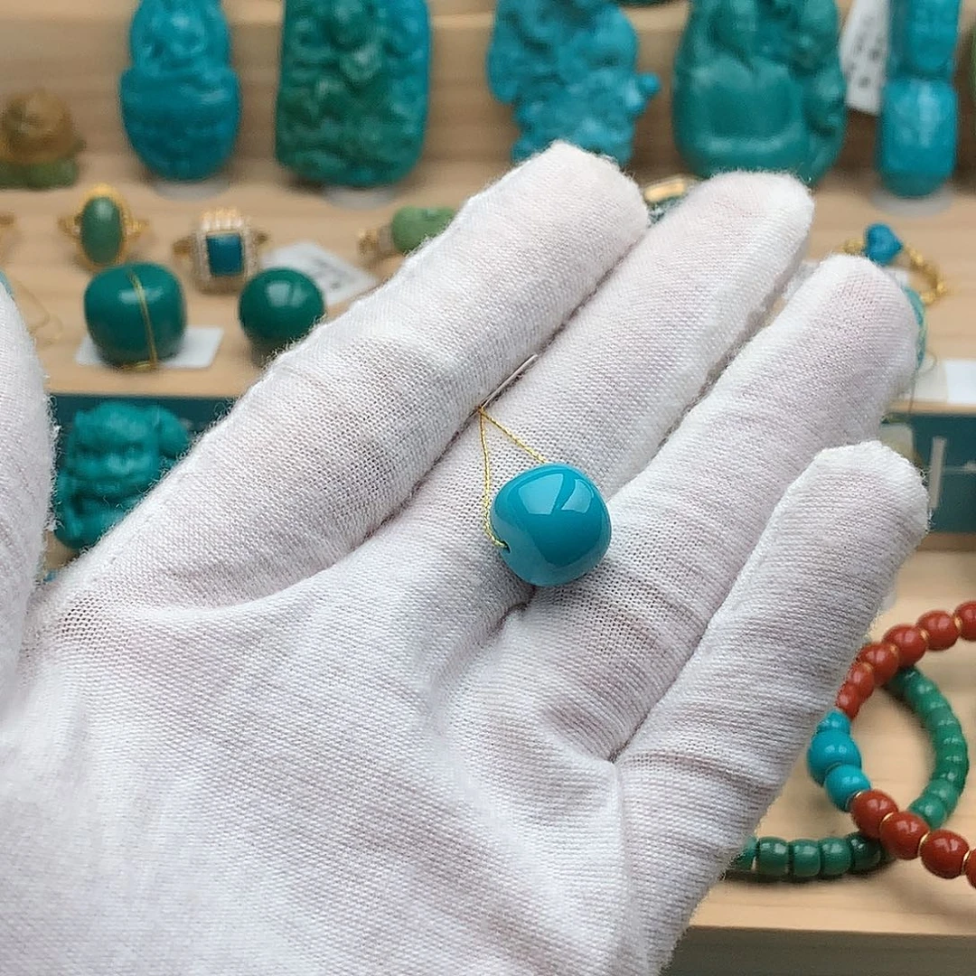 绿松石未镶嵌珠宝奇石