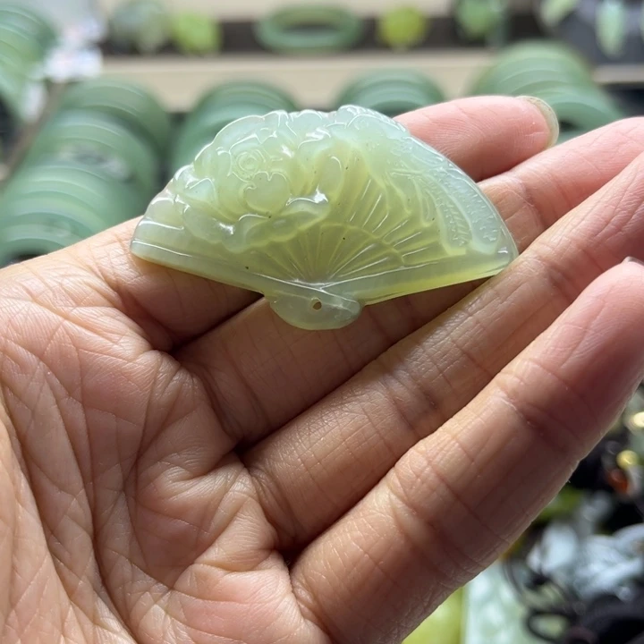 蛇纹石玉未镶嵌手镯9