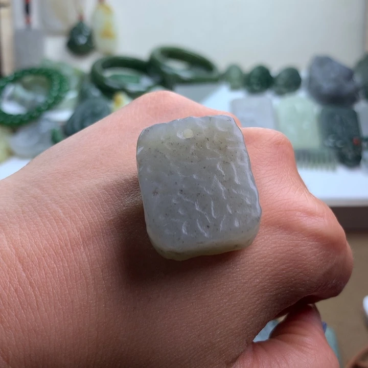 和田玉（糖玉）未镶嵌颈饰