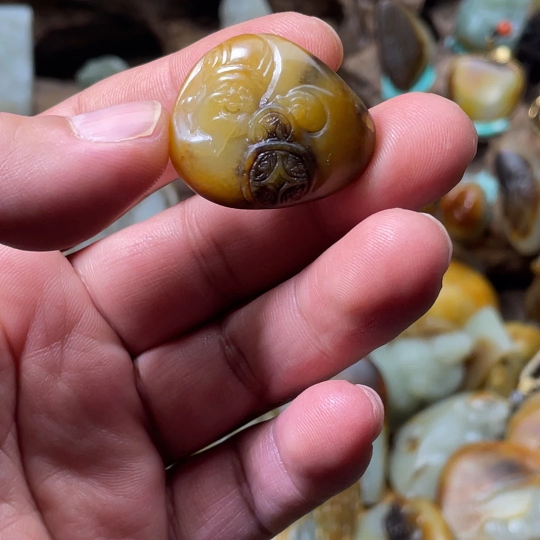 万***️和田玉未镶嵌吊坠(不含链)和田玉黄沁独籽挂件原皮原色