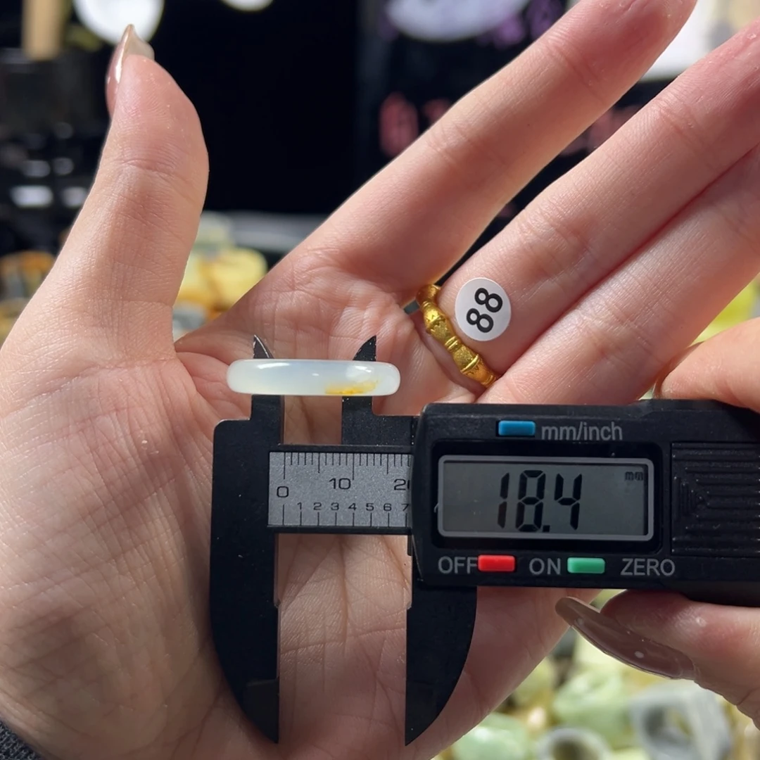 蛇纹石玉未镶嵌戒指