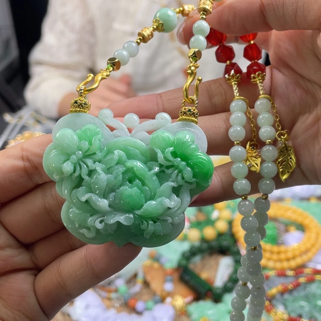 翡翠未镶嵌颈饰代编织