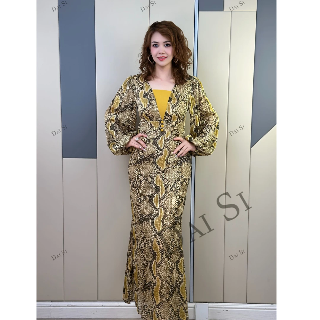 8825设计款蛇皮纹法式灯笼袖长袖连衣裙