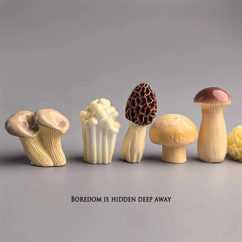 创意可爱菌菇治愈小摆件电脑桌面日式工位办公桌装饰品微景观摆设