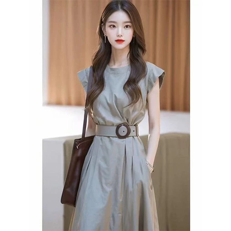 冷淡系独特别致灰色收腰连衣裙女2025新款超火女装