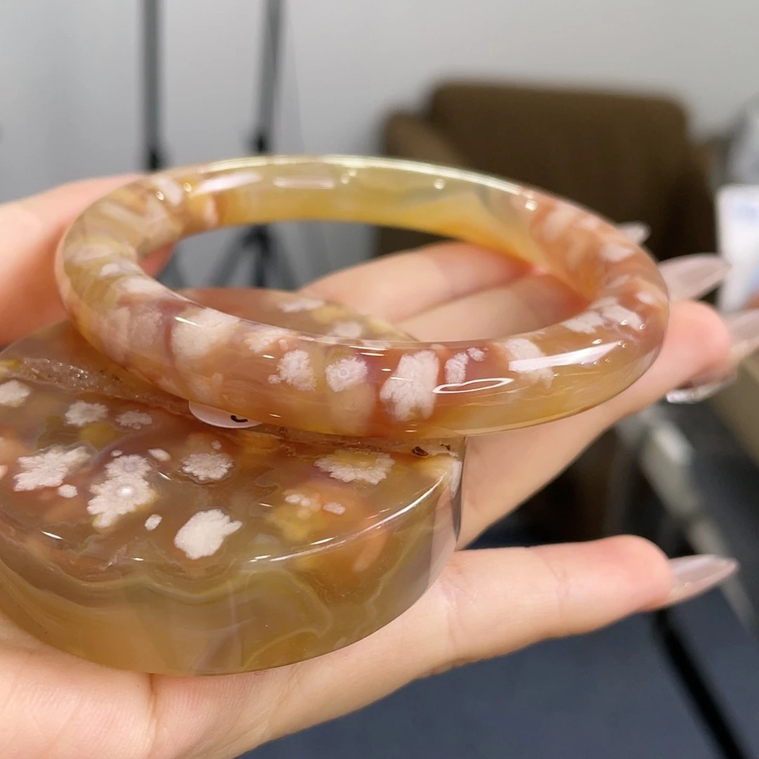 石英质玉手镯未镶嵌鱼***门57