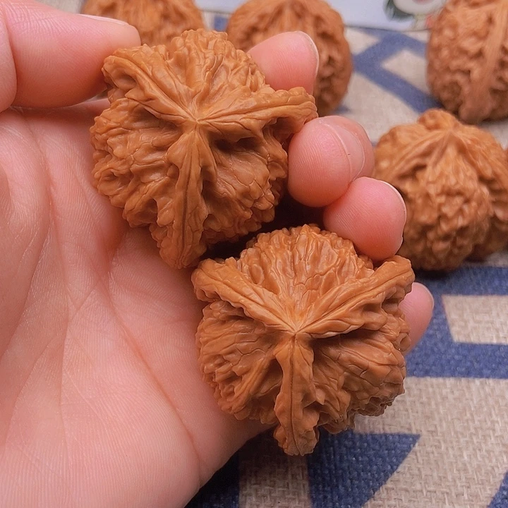 吊坠文玩核桃海**川三棱