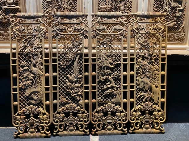 东阳木雕书卷式镂空雕（金鸡凤凰百鸟图）挂屏一套四片高90宽28