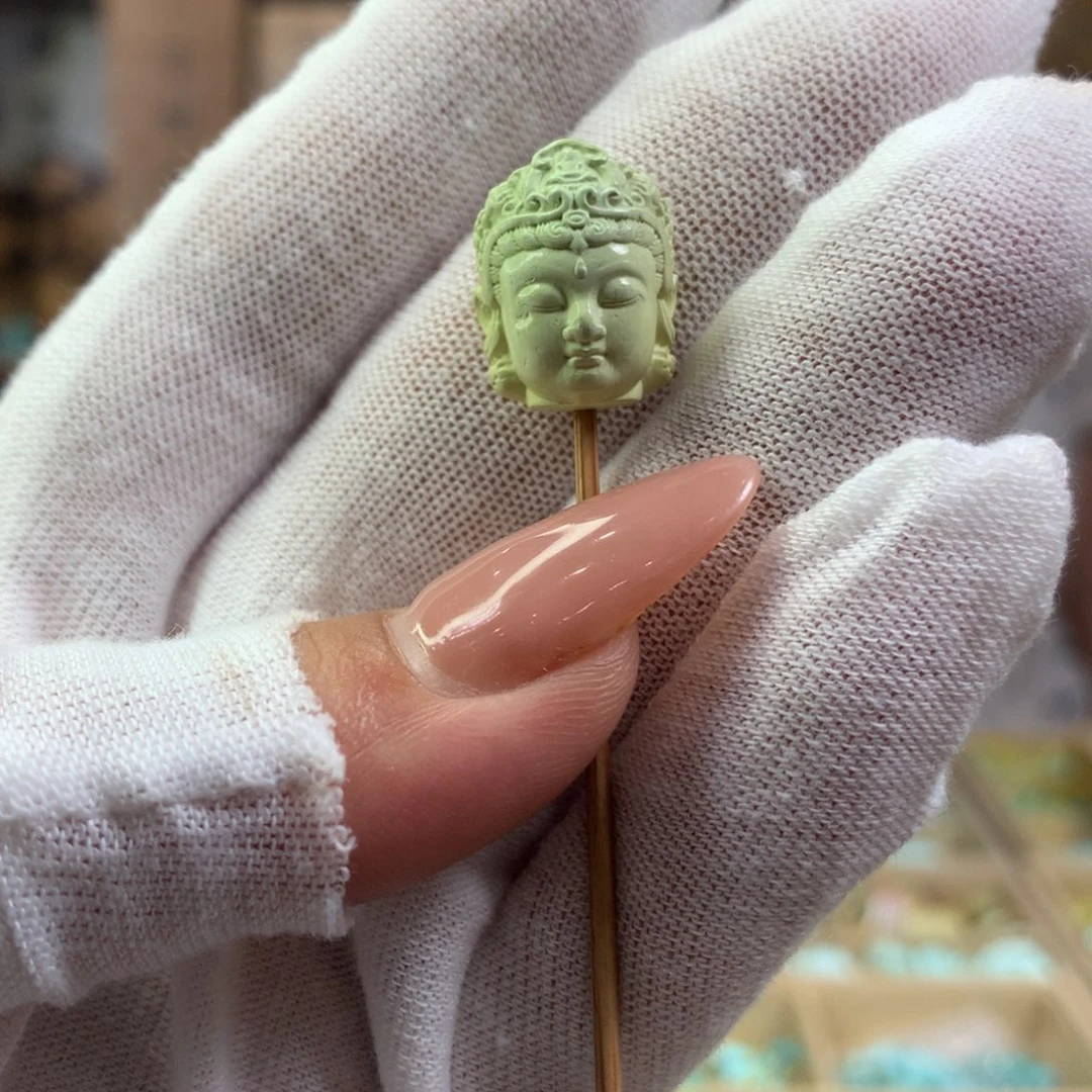 绿松石未镶嵌挂件