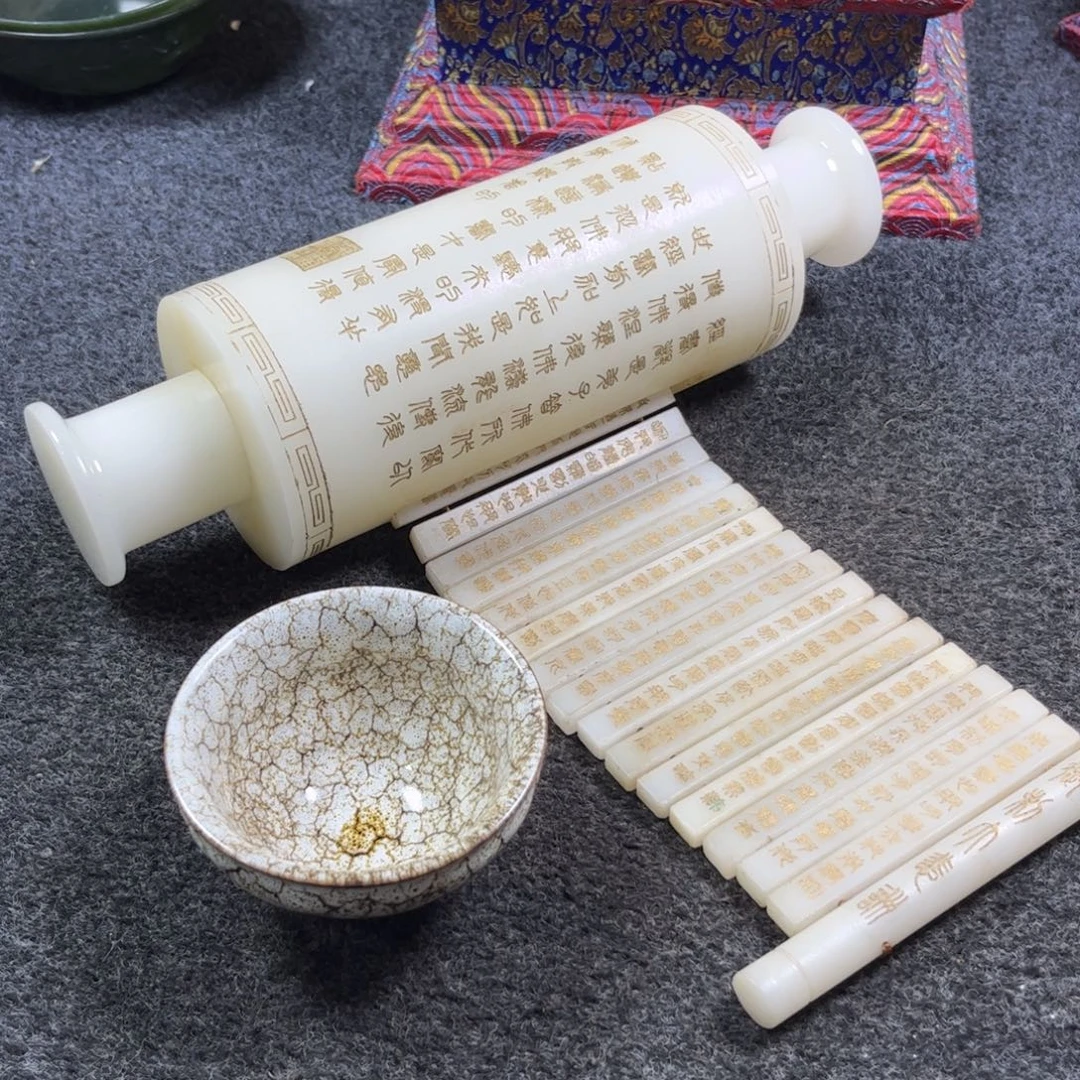 用***8瓷片精美手工瓷瓶