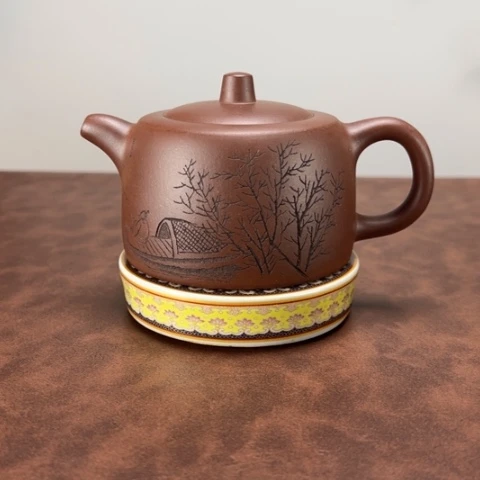 烟***璨茶壶紫砂井栏壶，底槽清