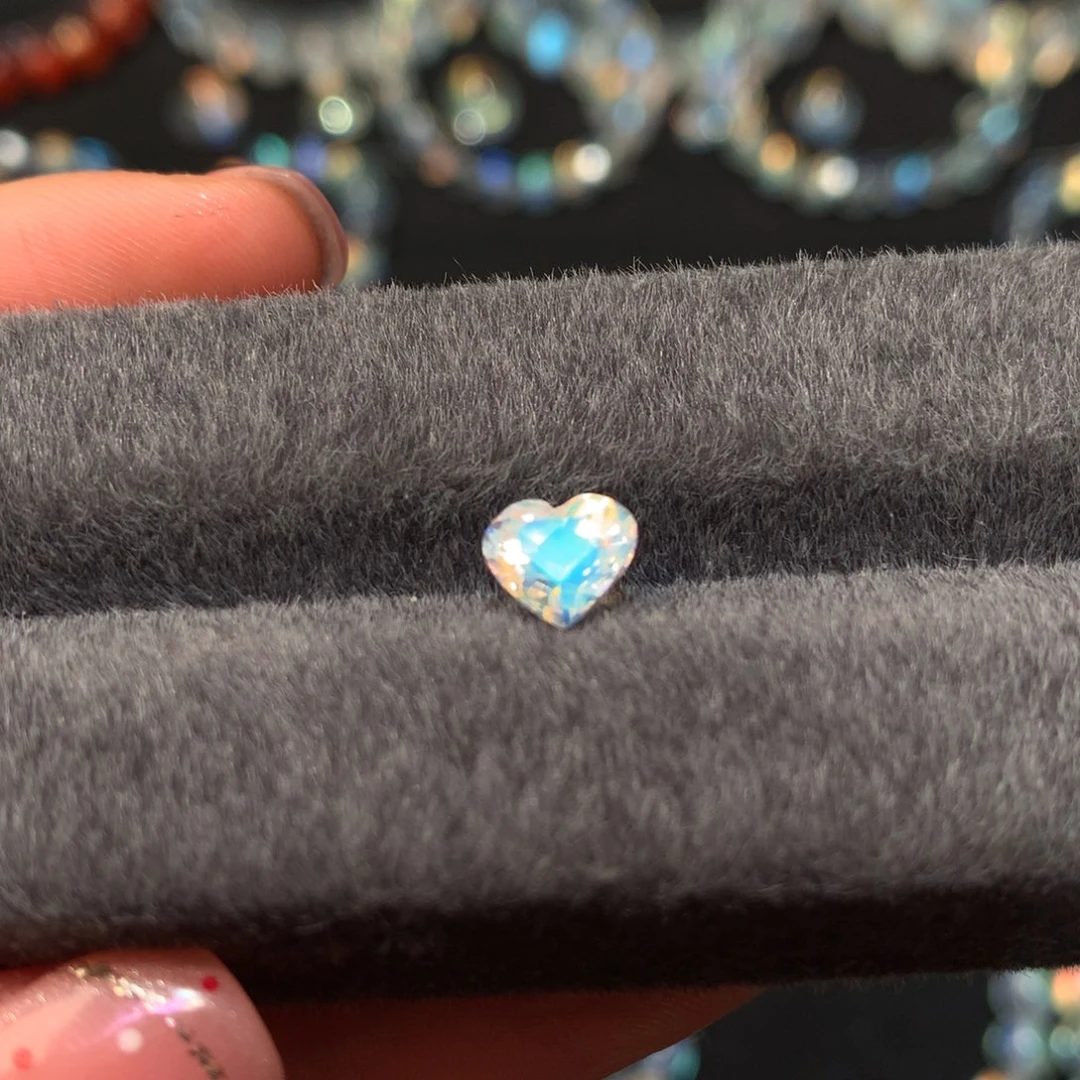 未镶嵌裸石月光石一***块