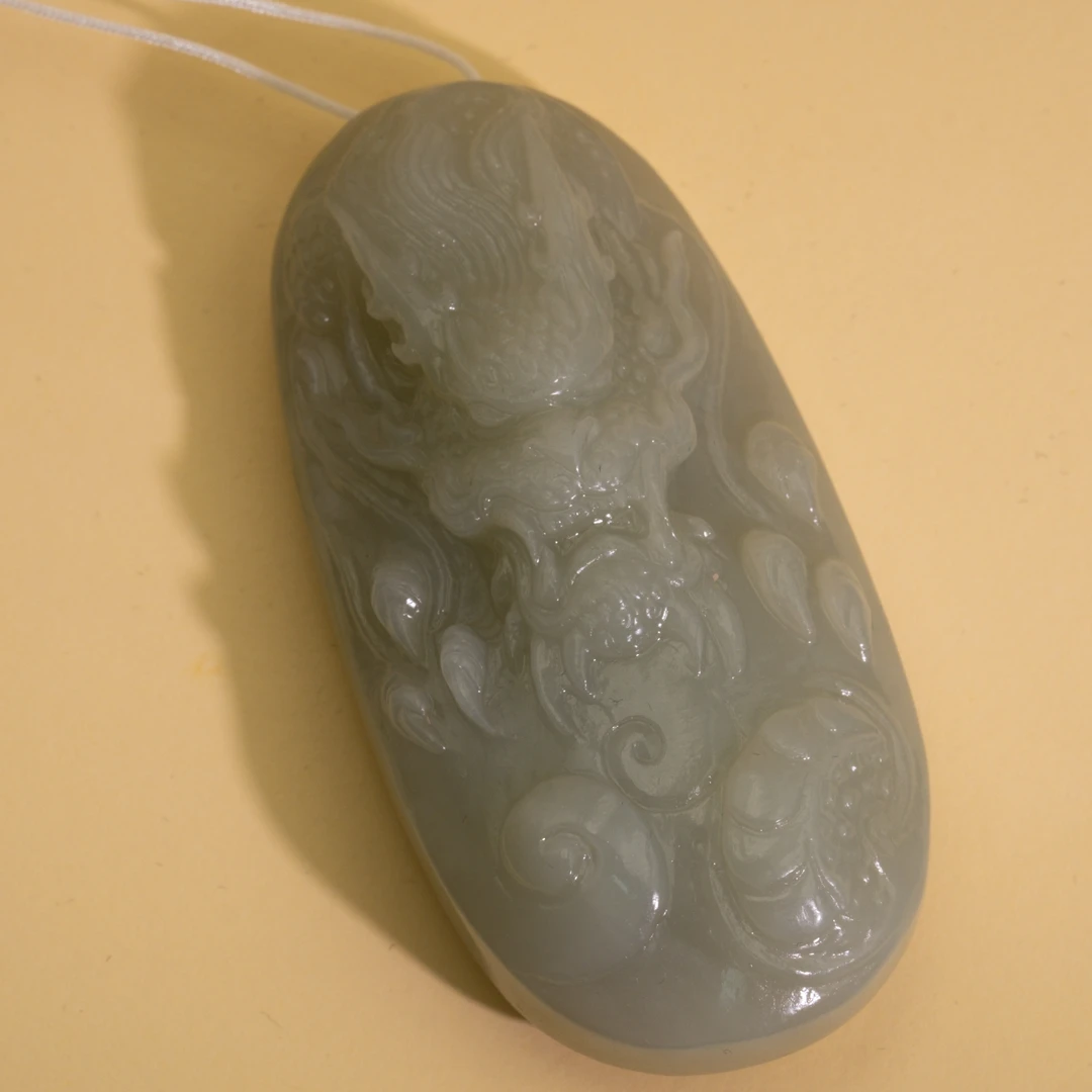 Lot12 和田玉挂件80.95g/十竹斋秋季拍卖1600216