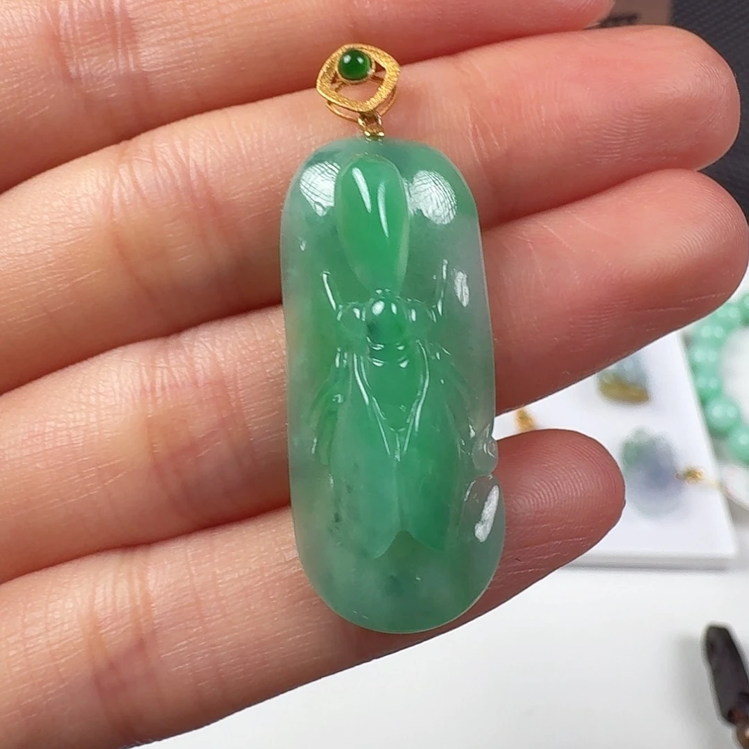 翡翠18K金镶嵌颈饰