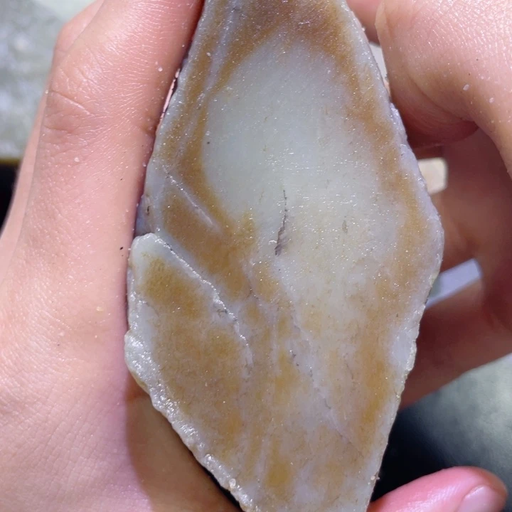 和田玉未镶嵌珠宝半成品