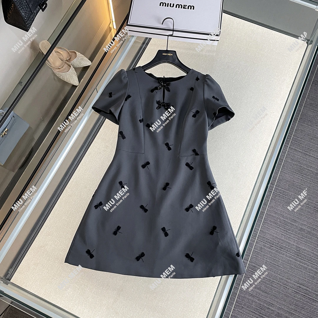 MIUMEM 2025春季法式千金风蝴蝶结钉珠收腰连衣裙DY6485