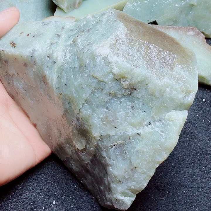 未镶嵌和田玉（糖玉）珠宝半成品