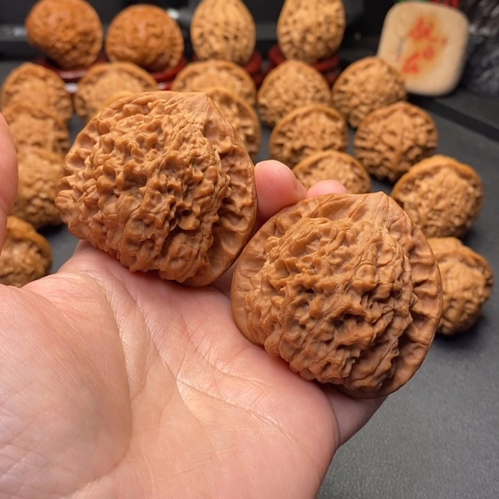 文玩核桃把件51.5尺官帽