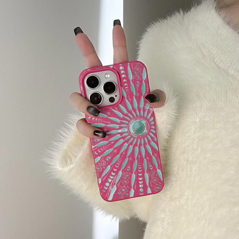 个性风玫红色太阳图腾荔枝纹适用iPhone16/15promax手机壳13Pro12