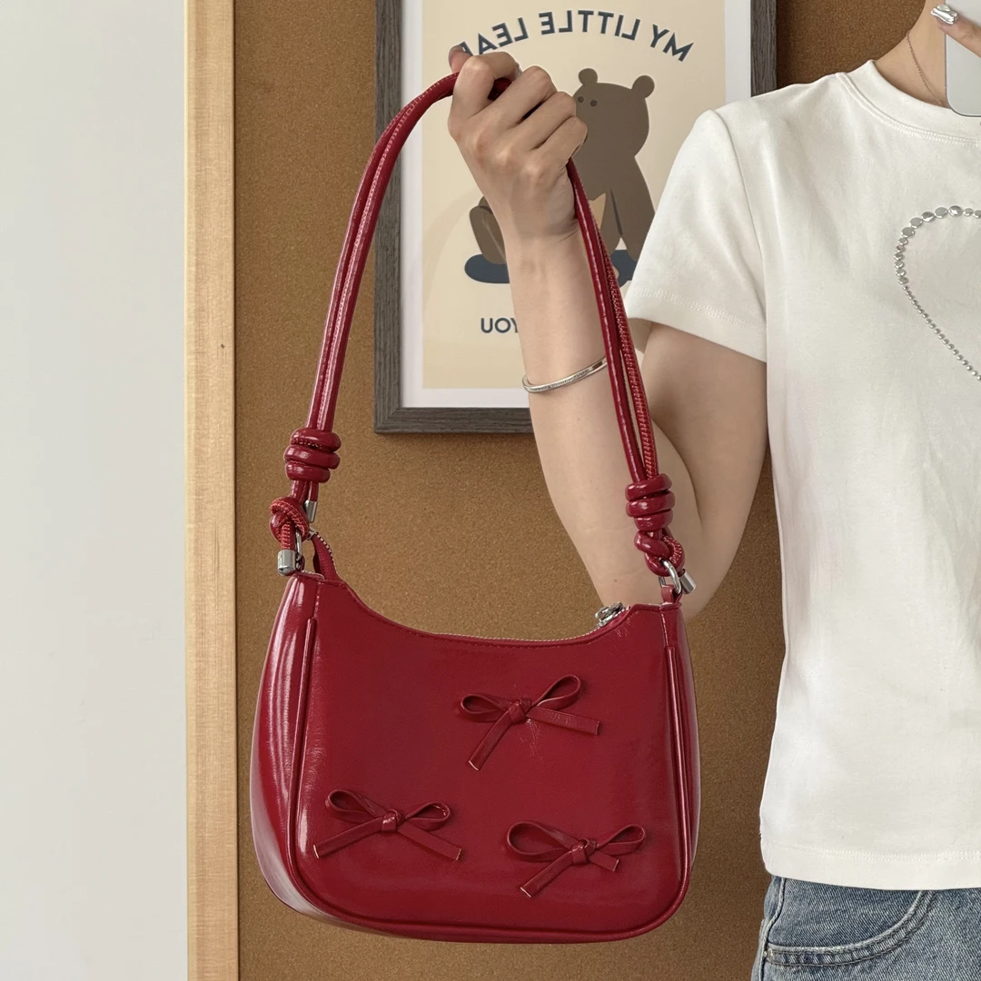 一张同学【长约22宽7高15单位厘米】时尚单肩斜挎包C6162红不带公仔