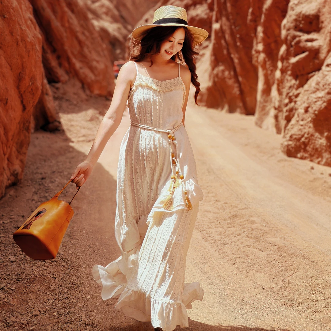 【董艺旅行穿搭】朵拉·吊带裙波西米亚度假风新疆三亚旅拍连衣裙