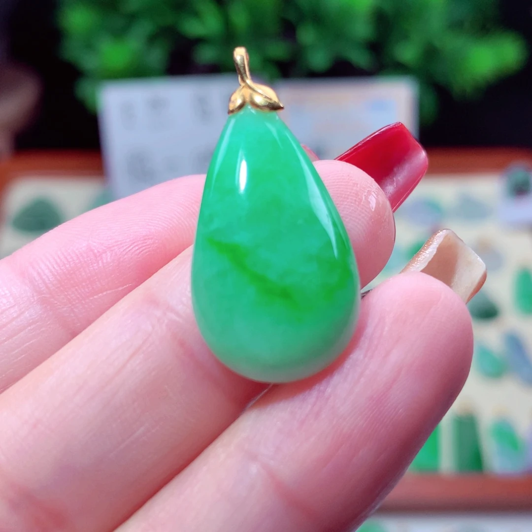 翡翠吊坠(不含链)18K金镶嵌