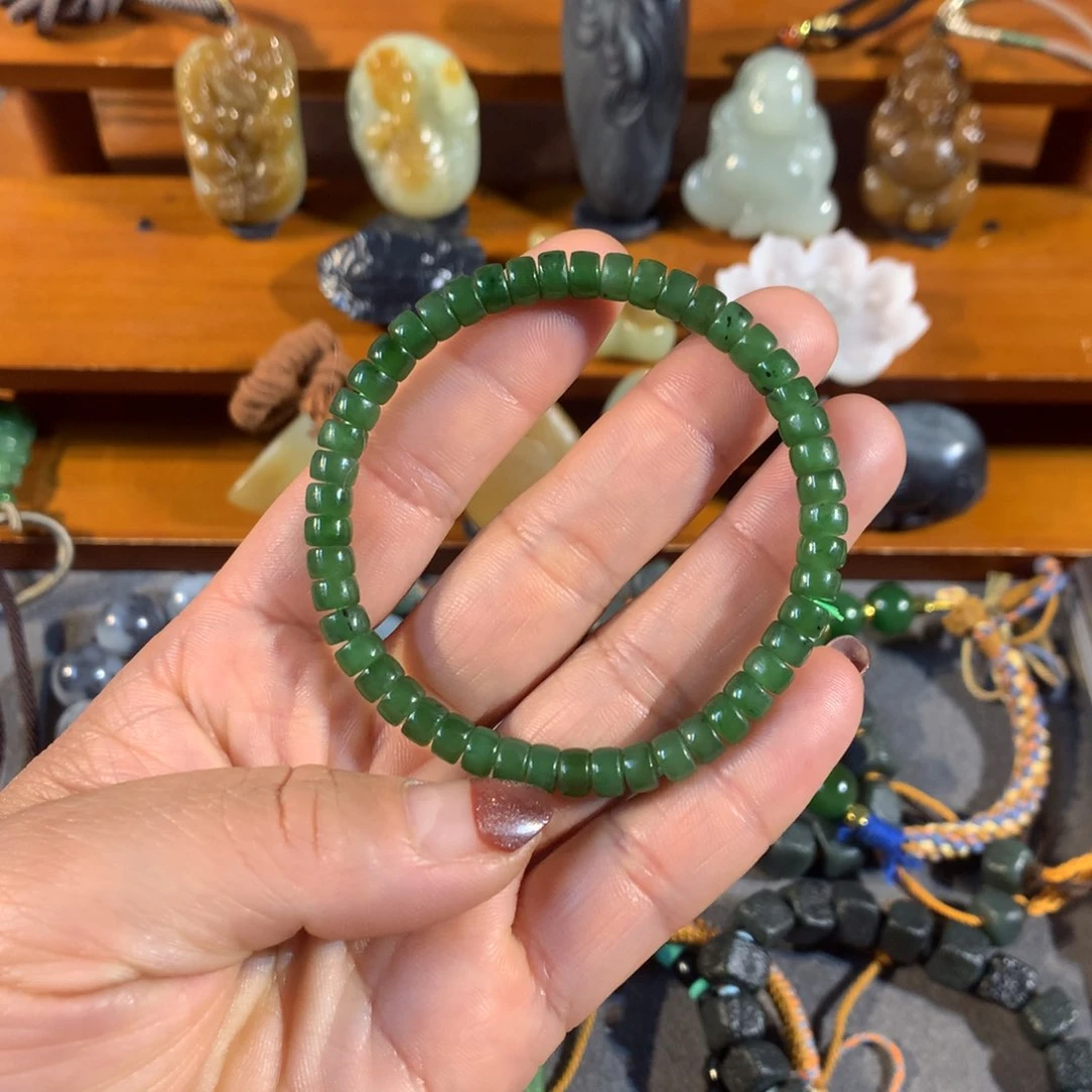 和田玉（糖玉）颈饰未镶嵌