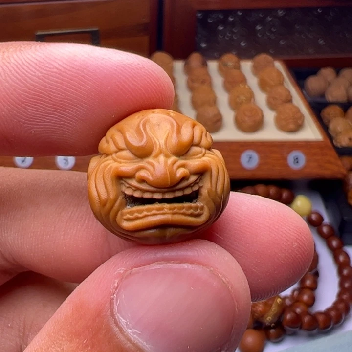 無***.猴头核桃吊坠精工大呀经典