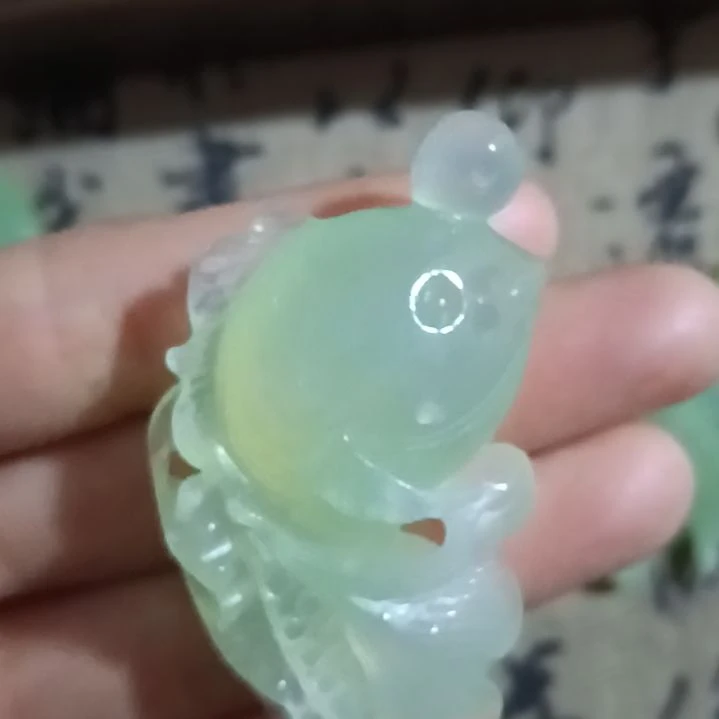 蛇纹石玉合金吊坠