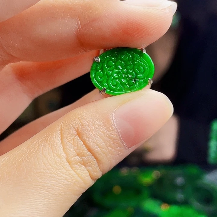 翡翠银S925镶嵌颈饰多样性